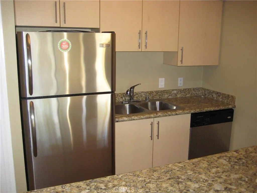 Photo of 2085 Highpointe Dr, Corona, CA 92879 (MLS # IG25279214)