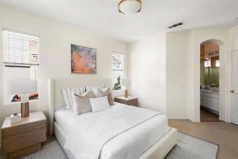 Tiny photo for 1126 Rosewalk Way, Pasadena, CA 91103 (MLS # AR25229245)