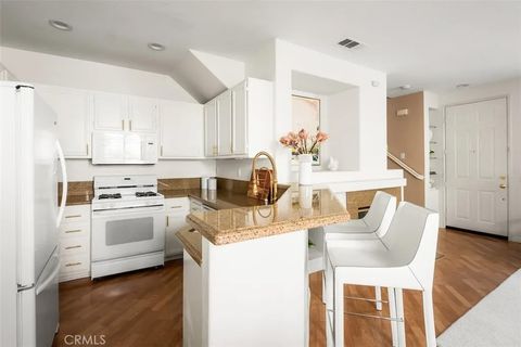 Tiny photo for 1126 Rosewalk Way, Pasadena, CA 91103 (MLS # AR25229245)