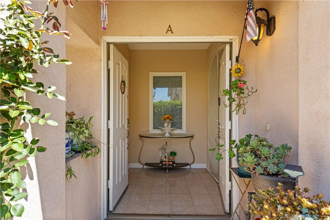 5237 Rosemead A
