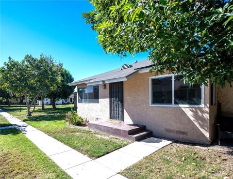 Photo of 443 E 234th Walk, Carson, CA 90745 (MLS # SB26223400)