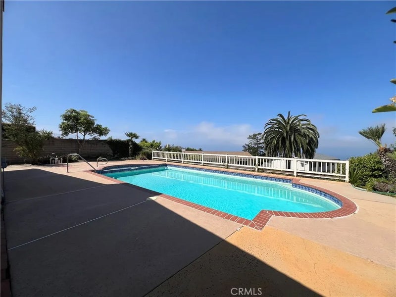 29129 Whites Point Drive