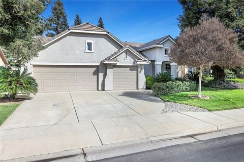 Photo of 2735 Swift Avenue, Clovis, CA 93611 (MLS # FR26059166)