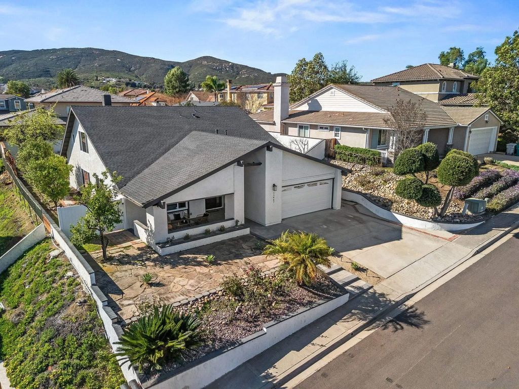 Photo of 11467 Aliento Ct, San Diego, CA 92127 (MLS # 2601006)