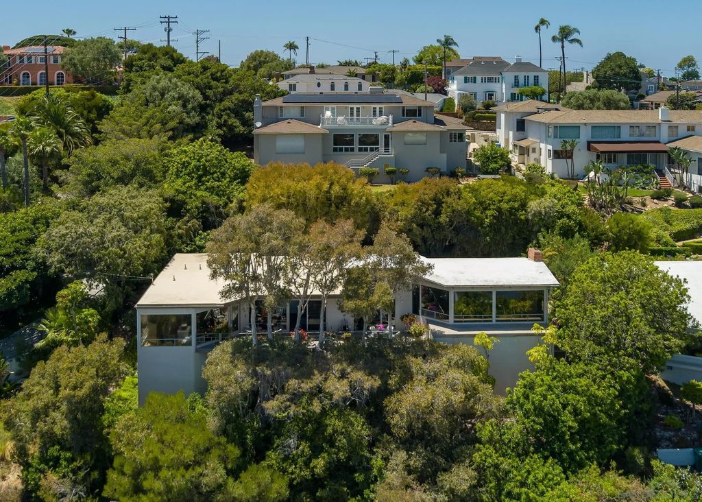 Photo of 3121 Udall St, San Diego, CA 92106 (MLS # 260002158)