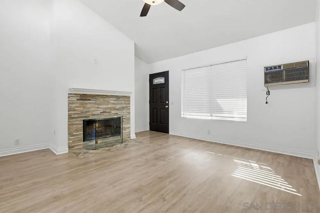 Photo of 4675 Oregon St #6, San Diego, CA 92116 (MLS # 260001679)