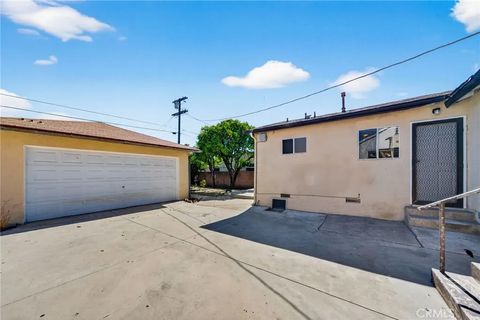 Tiny photo for 7046 Murietta Ave, Van Nuys, CA 91405 (MLS # OC25229417)