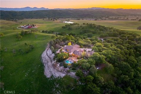 Photo of 76525 Interlake Road, Bradley, CA 93426 (MLS # NS25046632)