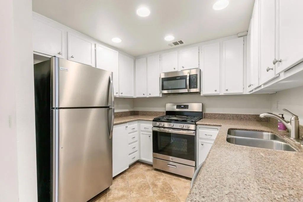 Photo of 3666 3rd Avenue #204, Mission Hills (san Diego), CA 92103 (MLS # NDP2511368)