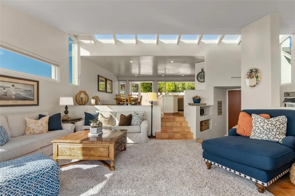 2721 Victoria Drive