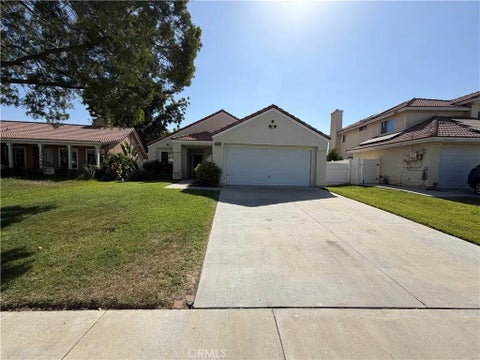Photo of 16135 La Fortuna LN, Moreno Valley, CA 92551 (MLS # IV26145078)