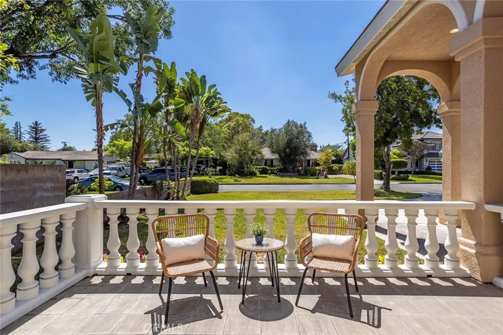 2420 Albert Way