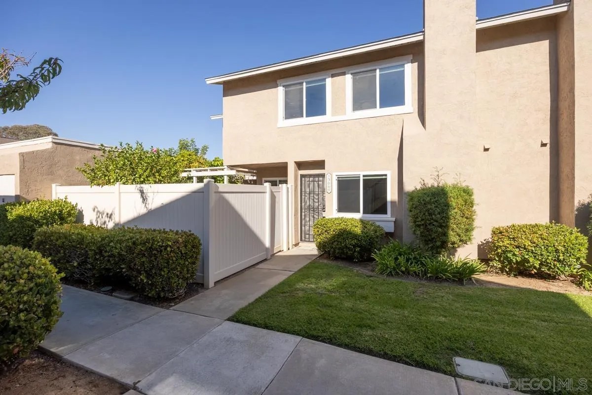 13669 Comuna Drive