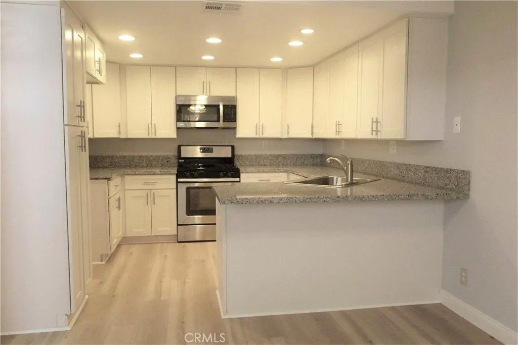 Photo of 26242 Fern Glen #78, Lake Forest, CA 92630 (MLS # OC26002991)