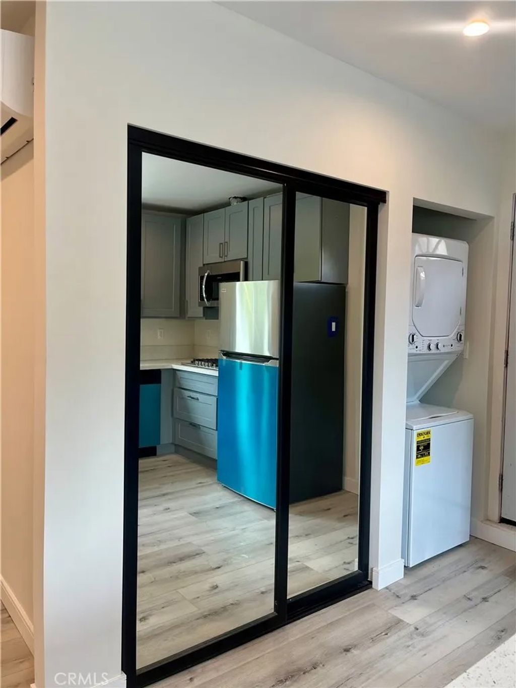 Photo of 20757 Clark Street, Woodland Hills, CA 91367 (MLS # SR26054716)