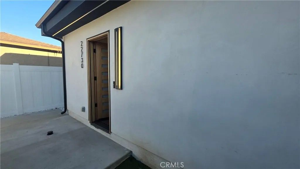 Photo of 22730 Mariano Street, Woodland Hills, CA 91367 (MLS # SR26064082)