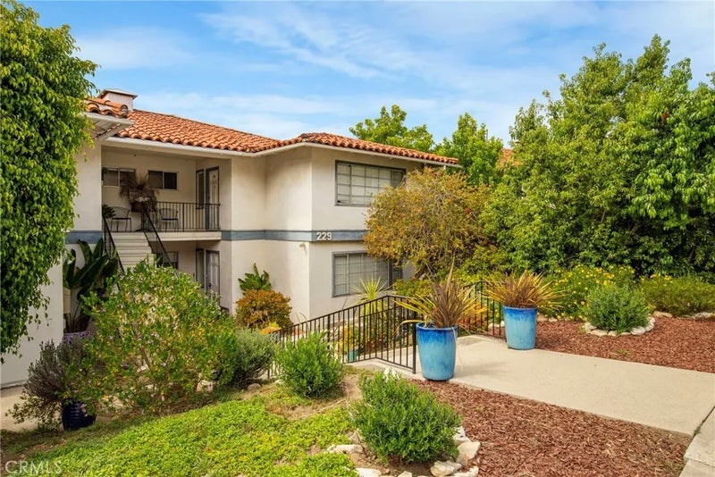 229 Palos Verdes Dr W