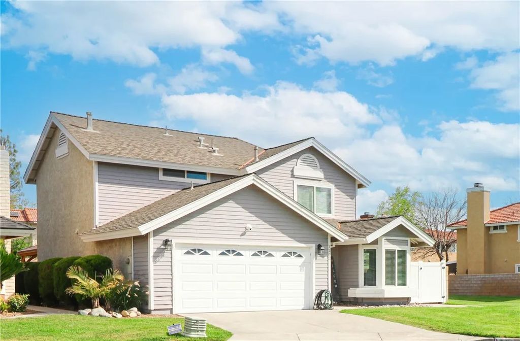 Photo of 1202 W Cornell St, Rialto, CA 92376 (MLS # PW26067383)