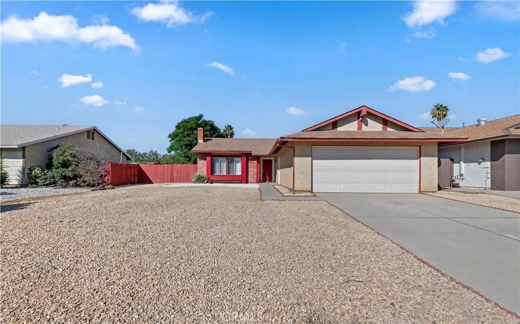 Photo of 14927 Wintergreen ST, Moreno Valley, CA 92553 (MLS # IV26211278)