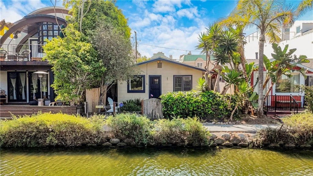 236 Howland Canal