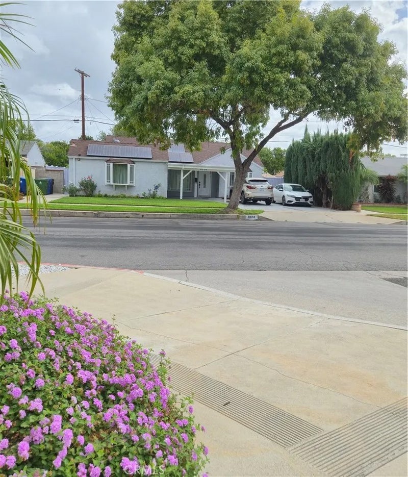 8124 Encino Avenue