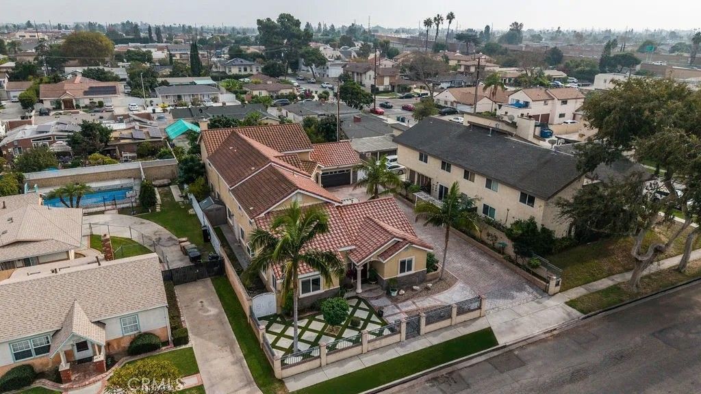 Photo of 13102 Monroe St, Garden Grove, CA 92844 (MLS # PW26001026)