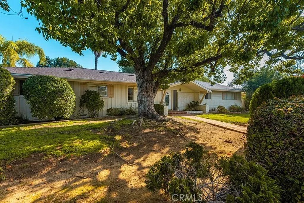 Photo of 13382 Mount Hood Drive, North Tustin, CA 92705 (MLS # PW25268363)