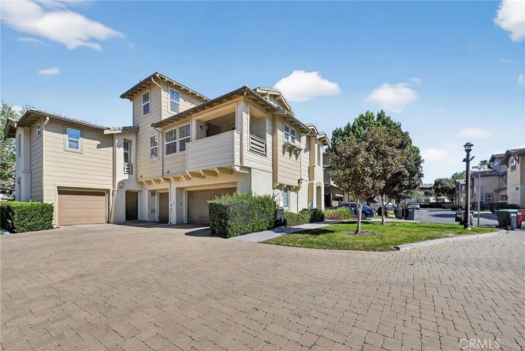 Photo of 41555 King Palm Ave #2, Murrieta, CA 92562 (MLS # SW26063378)