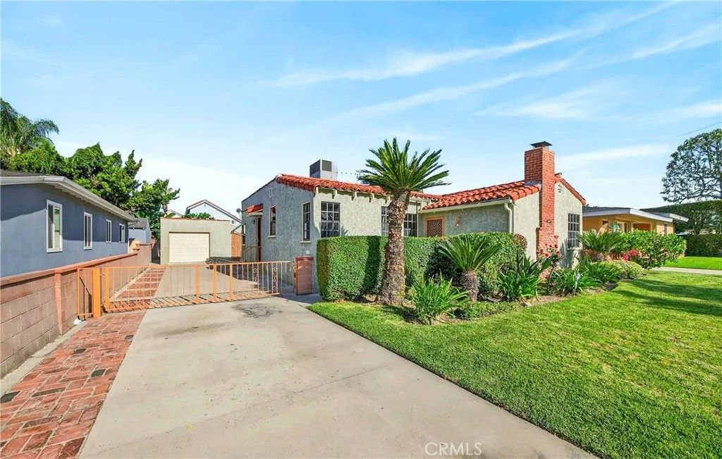 Photo of 10531 Dolan Ave, Downey, CA 90241 (MLS # TR26067011)