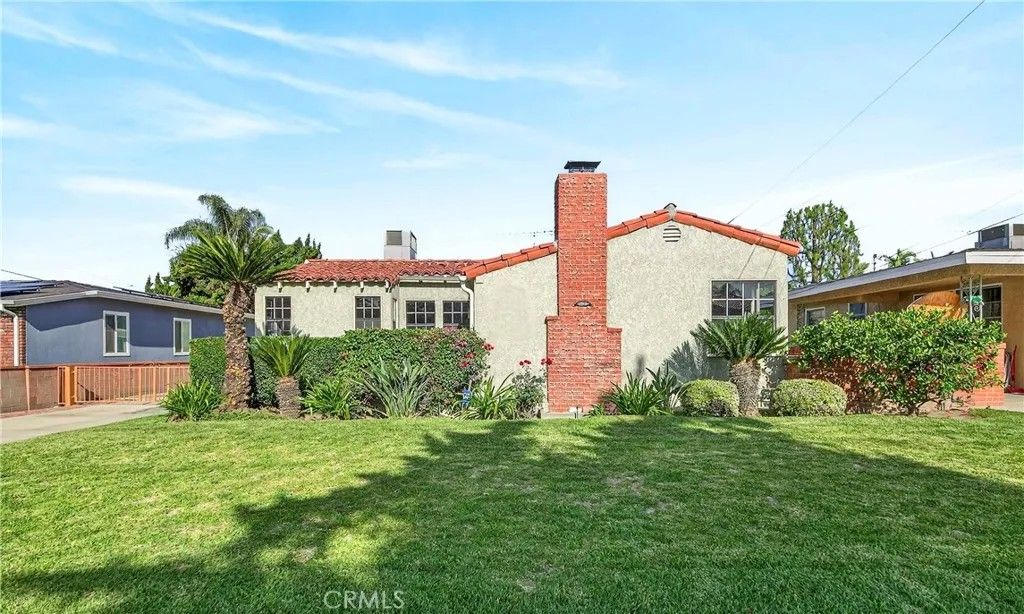 Photo of 10531 Dolan Ave, Downey, CA 90241 (MLS # TR26067011)