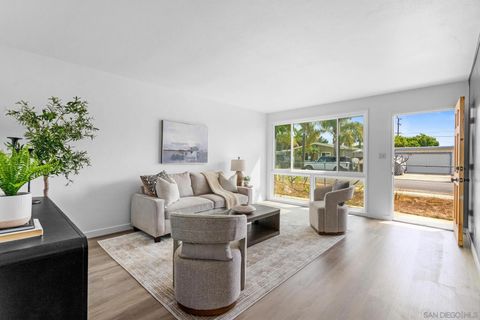 Tiny photo for 4972 Ensign St, San Diego, CA 92117 (MLS # 250042200)