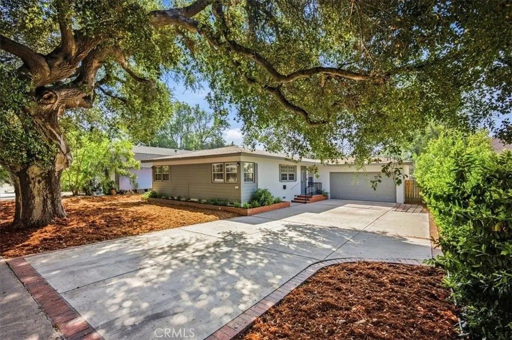 Photo of 188 E Green St, Claremont, CA 91711 (MLS # CV26066815)