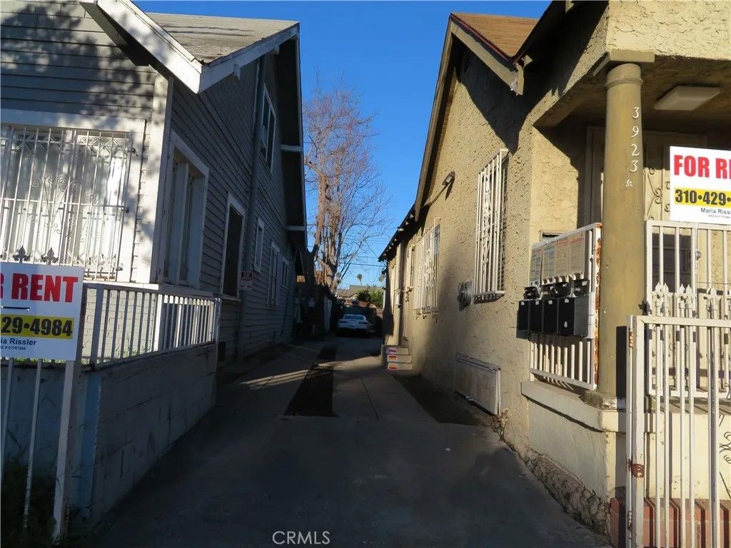 Photo of 3923 S Normandie Ave, Los Angeles, CA 90037 (MLS # PW26049365)