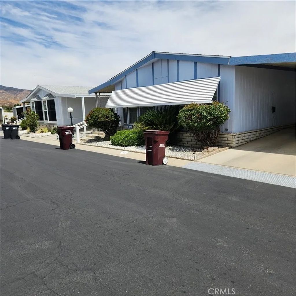 Photo of 24600 Mountain Ave #92, Hemet, CA 92544 (MLS # SW26082935)