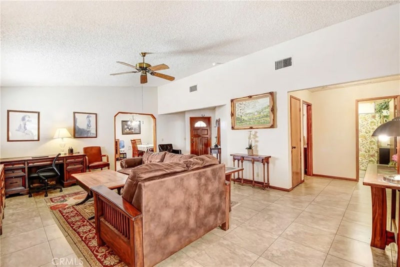 3871 Roxbury Drive