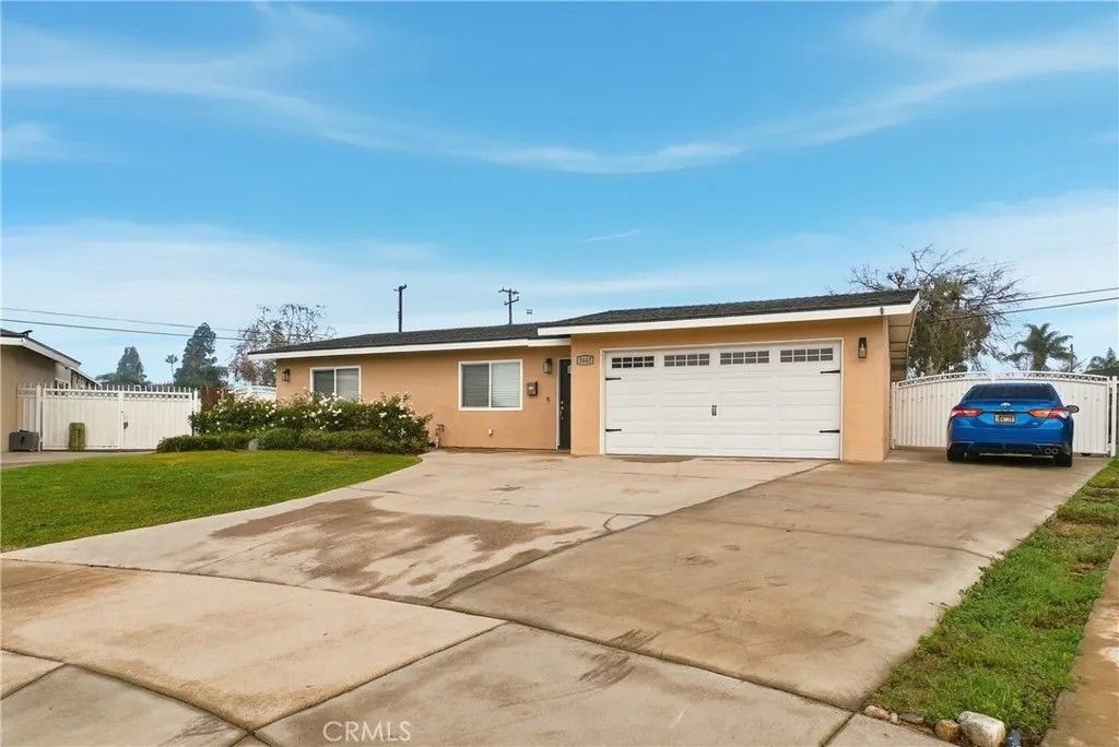 Photo of 1647 N Lake Ave, Ontario, CA 91764 (MLS # CV26016512)