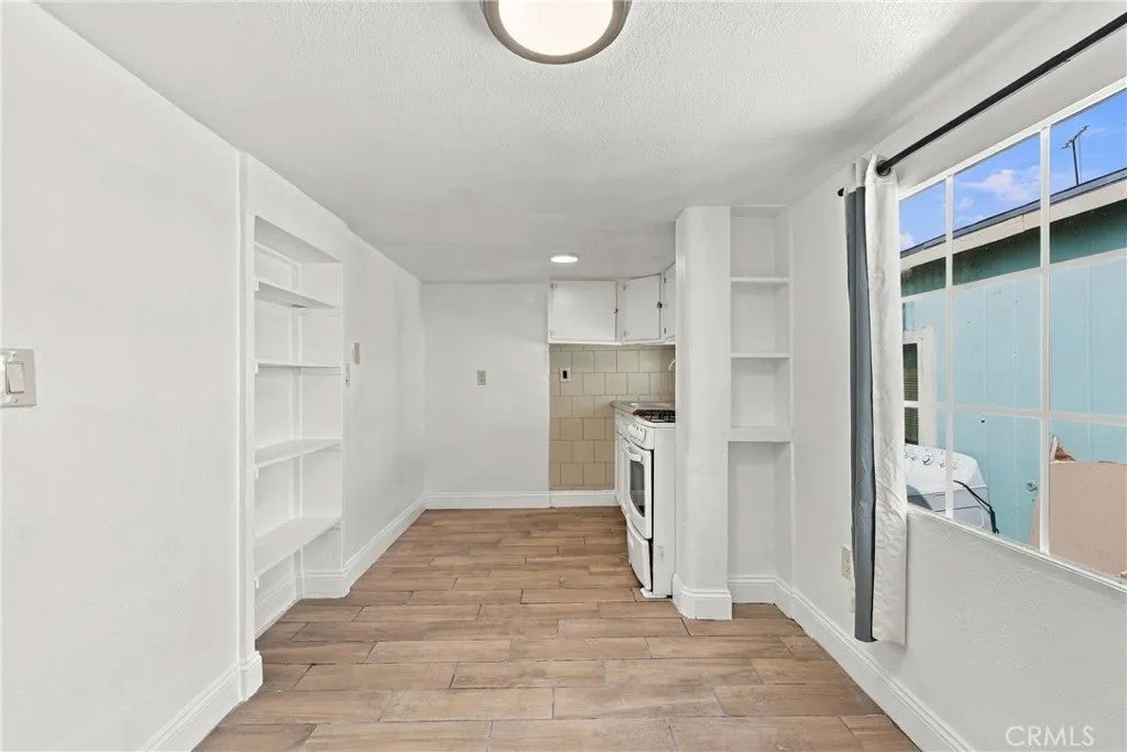 12265 Woodruff 42