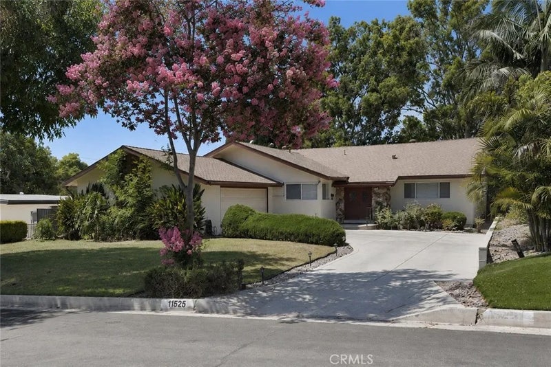 11525 Sunnybrook Lane
