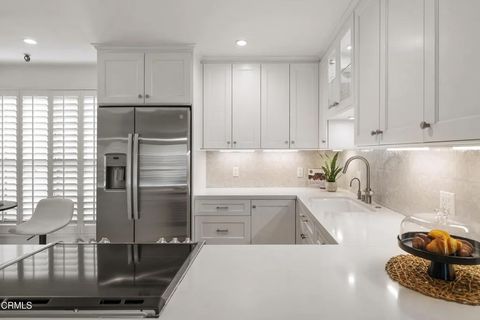 Tiny photo for 190 Arroyo Terrace #302, Pasadena, CA 91103 (MLS # P1-24402)