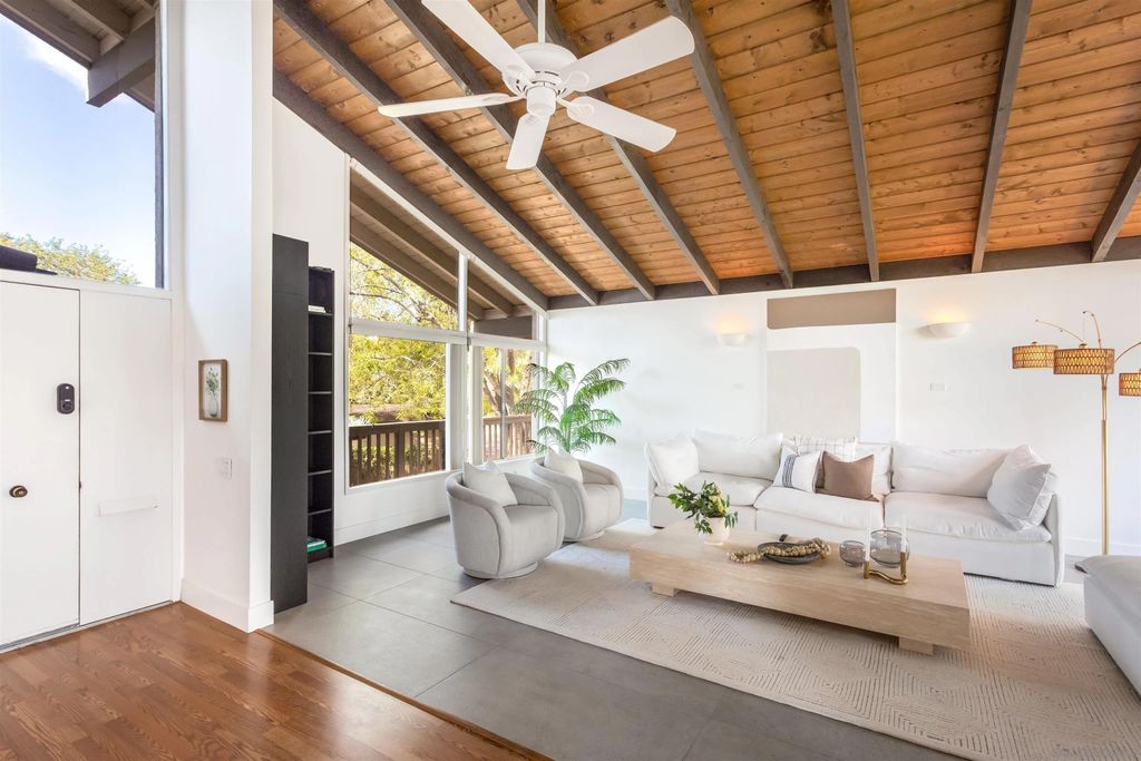 Photo of 11947 Bajada Rd, San Diego, CA 92128 (MLS # 260003680)