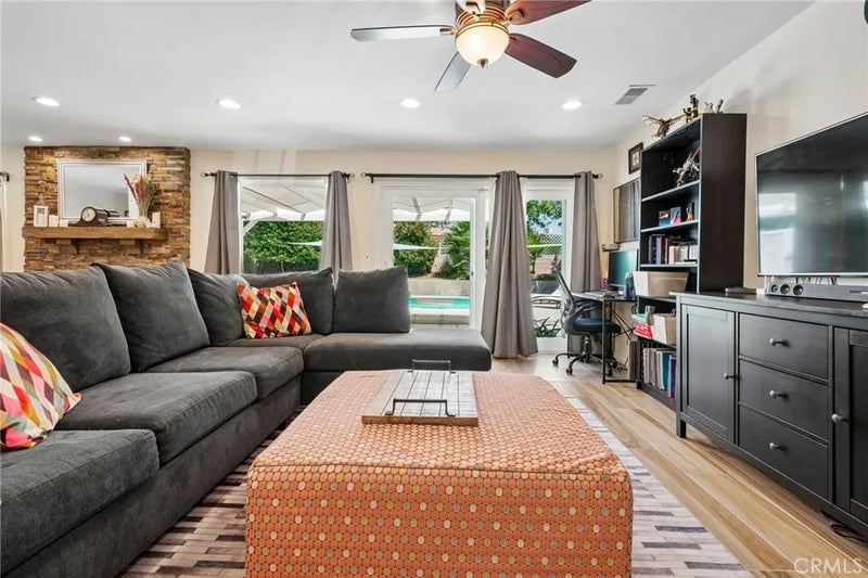 22923 Elkwood