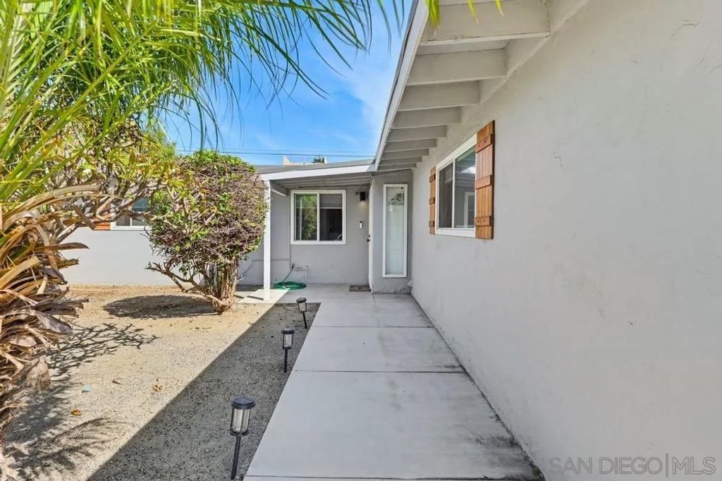 Photo of 1451 Louden Ln, Imperial Beach, CA 91932 (MLS # 260006259)
