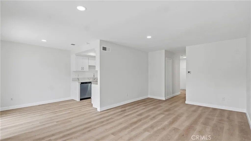 1432 Forest Glen Drive Unit #65