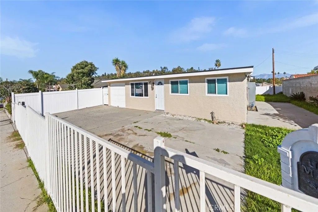 Photo of 17437 Northam St, La Puente, CA 91744 (MLS # CV26006127)