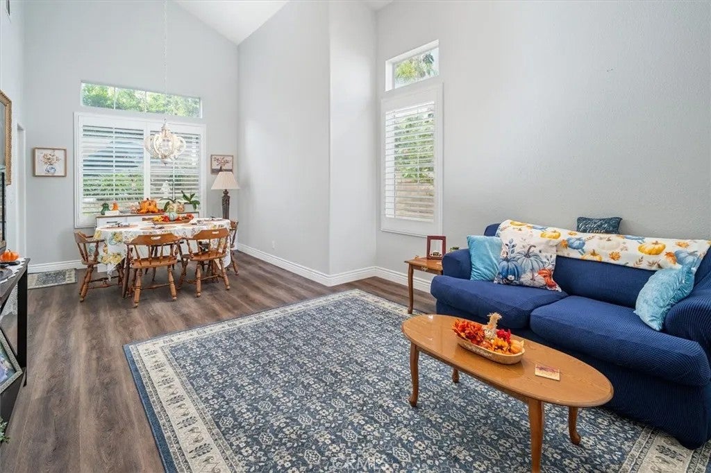 27500 Berkshire Hills