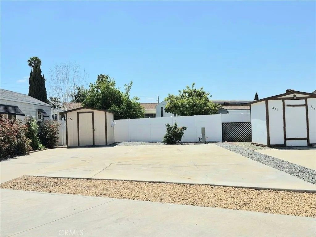 Photo of 1295 S Cawston Ave, Hemet, CA 92545 (MLS # SW25269725)