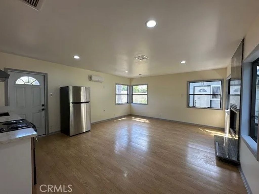 Photo of 7225 Forbes, Van Nuys, CA 91406 (MLS # SR26087558)