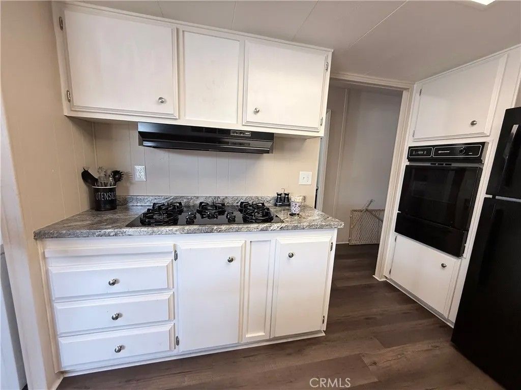 Photo of 2205 W Acacia AVE #200, Hemet, CA 92545 (MLS # IV26107534)
