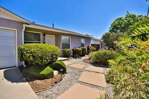 323 E El Sur Street