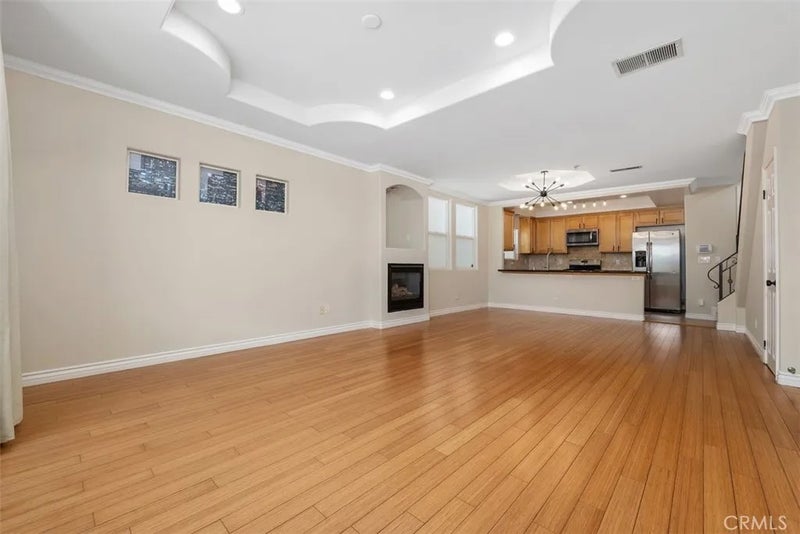 5224 Corteen Pl. 1